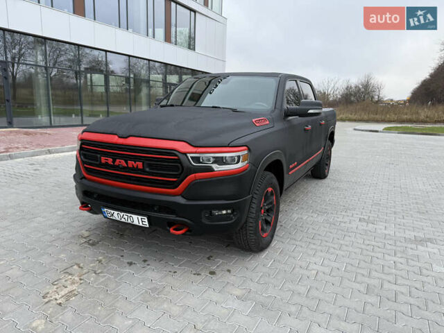 Чорний Ram 1500, об'ємом двигуна 5.7 л та пробігом 185 тис. км за 45000 $, фото 3 на Automoto.ua