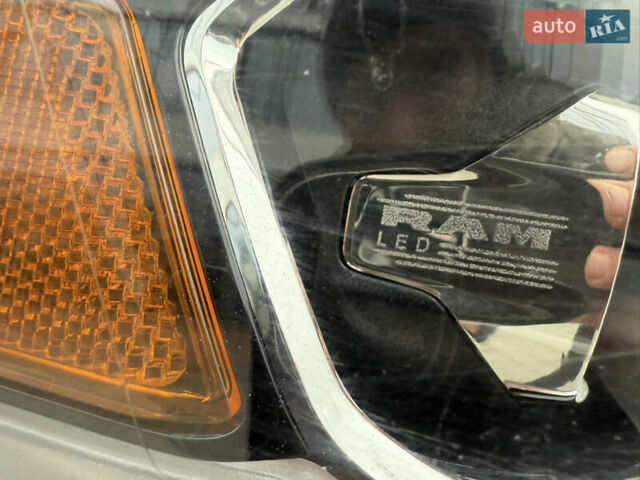 Чорний Ram 1500, об'ємом двигуна 5.7 л та пробігом 185 тис. км за 45000 $, фото 48 на Automoto.ua