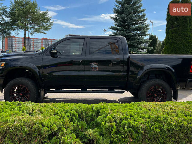 Черный Ram 1500, объемом двигателя 5.7 л и пробегом 57 тыс. км за 54900 $, фото 3 на Automoto.ua