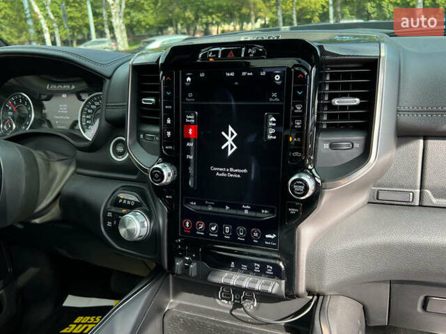 Черный Ram 1500, объемом двигателя 5.7 л и пробегом 57 тыс. км за 54900 $, фото 10 на Automoto.ua