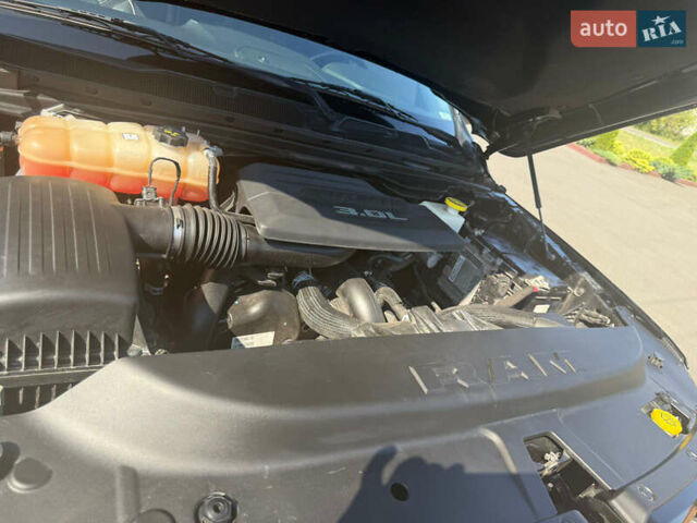 Ram 1500 2020 у Києві на Automoto.ua Чорний Ram 1500, об'ємом двигуна 2.99 л та пробігом 124 тис. км за 63500 $, фото 14 на Automoto.ua