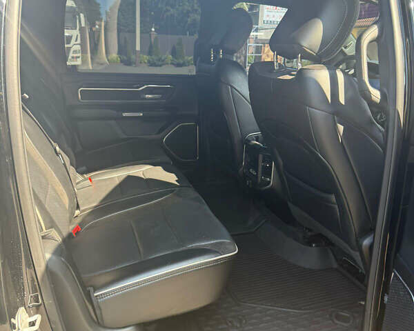 Ram 1500 2020 у Києві на Automoto.ua Чорний Ram 1500, об'ємом двигуна 2.99 л та пробігом 124 тис. км за 63500 $, фото 12 на Automoto.ua