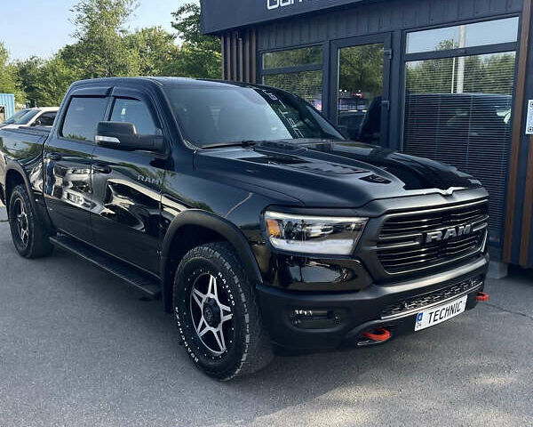 Черный Ram 1500, объемом двигателя 5.65 л и пробегом 140 тыс. км за 49000 $, фото 2 на Automoto.ua