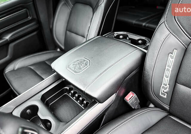 Ram 1500 2020 в Ровно на Automoto.ua Черный Ram 1500, объемом двигателя 2.99 л и пробегом 128 тыс. км за 64999 $, фото 62 на Automoto.ua