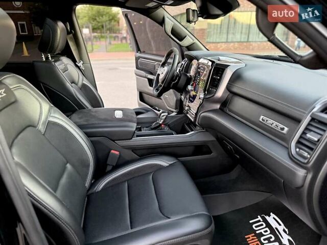 Ram 1500 2020 в Киеве на Automoto.ua Черный Ram 1500, объемом двигателя 0 л и пробегом 61 тыс. км за 109900 $, фото 33 на Automoto.ua