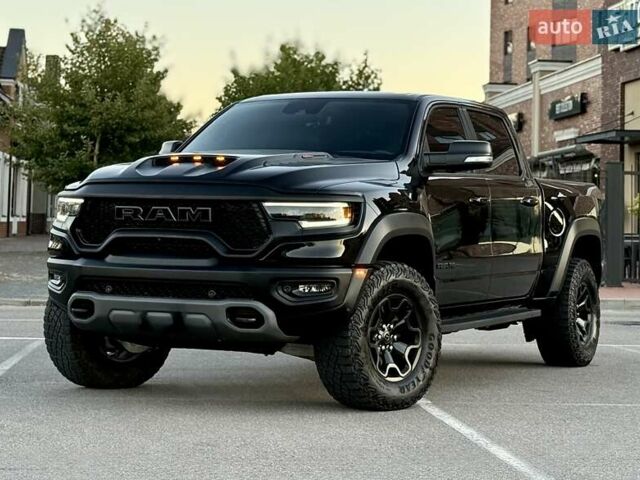 Ram 1500 2020 в Киеве на Automoto.ua Черный Ram 1500, объемом двигателя 0 л и пробегом 61 тыс. км за 109900 $, фото 2 на Automoto.ua