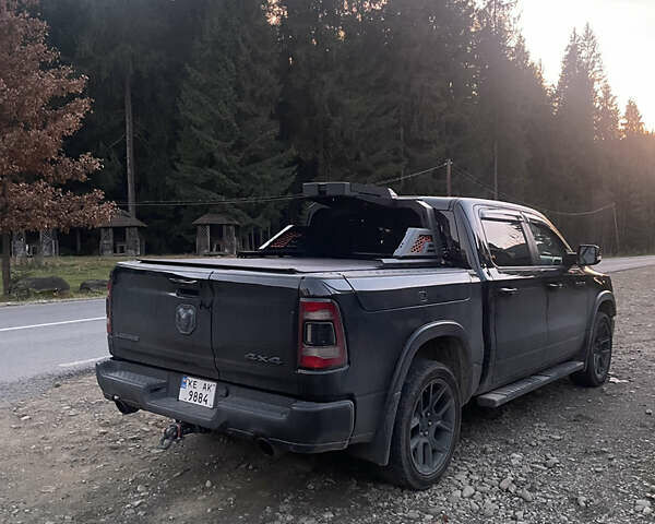 Черный Ram 1500, объемом двигателя 5.65 л и пробегом 140 тыс. км за 49000 $, фото 1 на Automoto.ua
