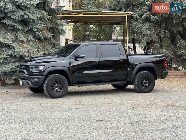Черный Ram 1500, объемом двигателя 0 л и пробегом 61 тыс. км за 106000 $, фото 4 на Automoto.ua