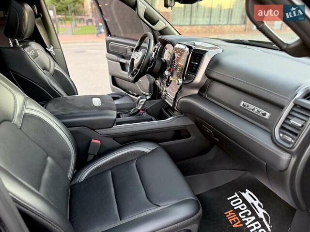 Ram 1500 2020 в Киеве на Automoto.ua Черный Ram 1500, объемом двигателя 0 л и пробегом 61 тыс. км за 109900 $, фото 34 на Automoto.ua