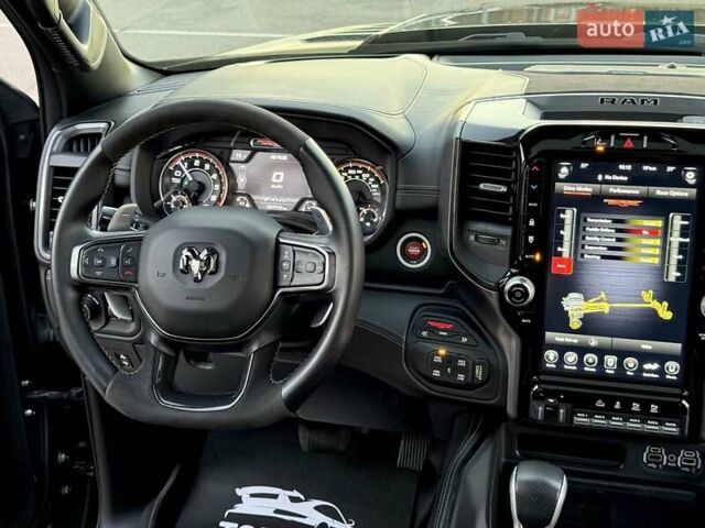 Ram 1500 2020 в Киеве на Automoto.ua Черный Ram 1500, объемом двигателя 0 л и пробегом 61 тыс. км за 109900 $, фото 69 на Automoto.ua