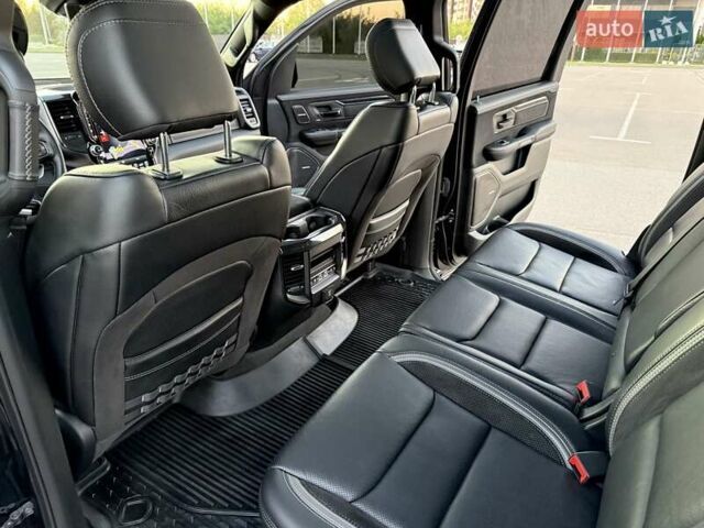 Ram 1500 2020 в Киеве на Automoto.ua Черный Ram 1500, объемом двигателя 0 л и пробегом 61 тыс. км за 109900 $, фото 52 на Automoto.ua