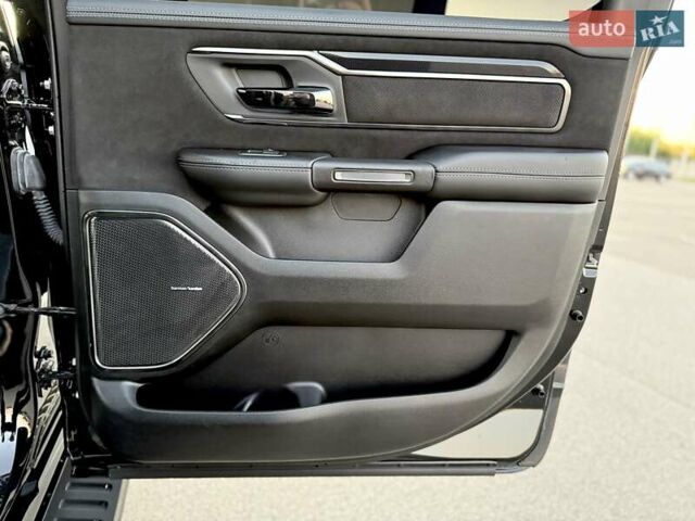 Ram 1500 2020 в Киеве на Automoto.ua Черный Ram 1500, объемом двигателя 0 л и пробегом 61 тыс. км за 109900 $, фото 43 на Automoto.ua