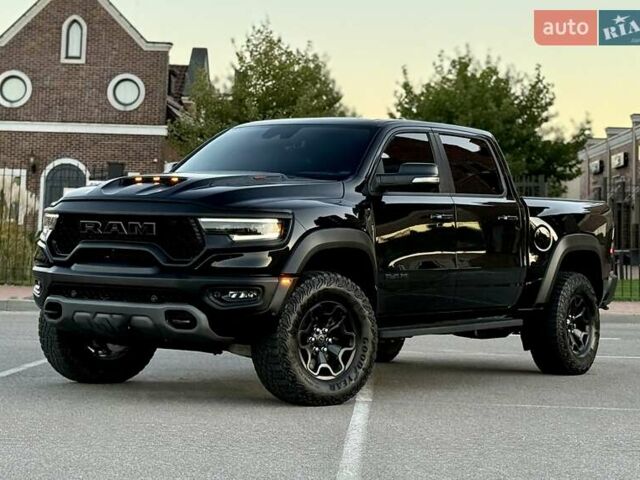 Ram 1500 2020 в Киеве на Automoto.ua Черный Ram 1500, объемом двигателя 0 л и пробегом 61 тыс. км за 109900 $, фото 4 на Automoto.ua