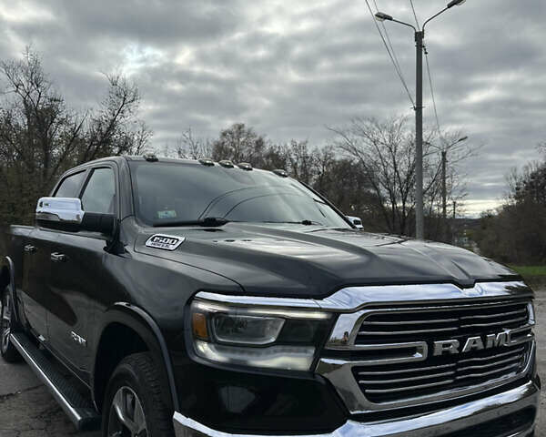 Черный Ram 1500, объемом двигателя 5.65 л и пробегом 64 тыс. км за 58000 $, фото 3 на Automoto.ua