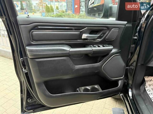 Чорний Ram 1500, об'ємом двигуна 5.7 л та пробігом 10 тис. км за 65900 $, фото 15 на Automoto.ua