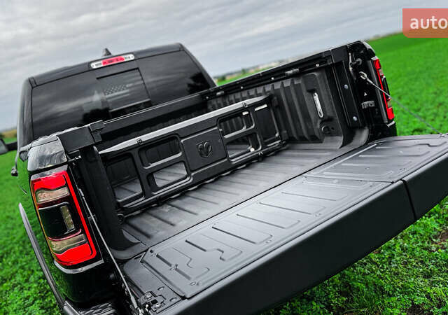 Ram 1500 2020 в Ровно на Automoto.ua Черный Ram 1500, объемом двигателя 2.99 л и пробегом 128 тыс. км за 64999 $, фото 35 на Automoto.ua