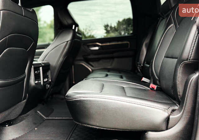 Ram 1500 2020 в Ровно на Automoto.ua Черный Ram 1500, объемом двигателя 2.99 л и пробегом 128 тыс. км за 64999 $, фото 45 на Automoto.ua