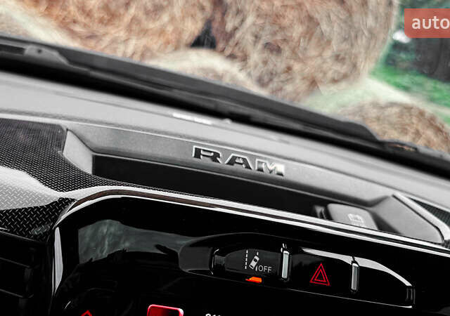 Ram 1500 2020 в Ровно на Automoto.ua Черный Ram 1500, объемом двигателя 2.99 л и пробегом 128 тыс. км за 64999 $, фото 74 на Automoto.ua