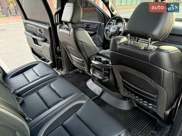 Ram 1500 2020 в Киеве на Automoto.ua Черный Ram 1500, объемом двигателя 0 л и пробегом 61 тыс. км за 109900 $, фото 47 на Automoto.ua