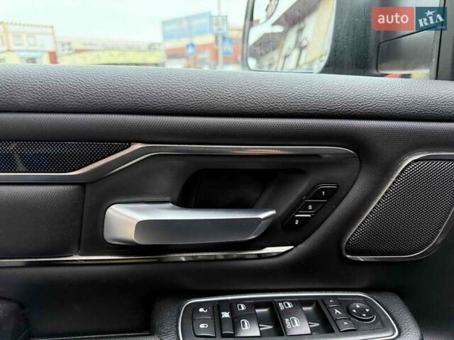 Чорний Ram 1500, об'ємом двигуна 5.7 л та пробігом 10 тис. км за 65900 $, фото 16 на Automoto.ua