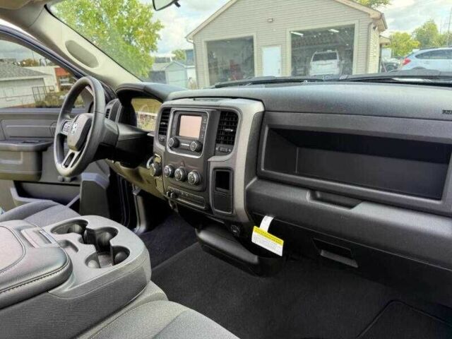 Черный Ram 1500, объемом двигателя 5.7 л и пробегом 68 тыс. км за 7300 $, фото 6 на Automoto.ua