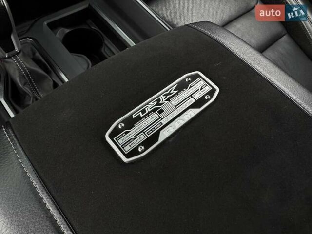 Чорний Ram 1500, об'ємом двигуна 6.2 л та пробігом 34 тис. км за 123000 $, фото 37 на Automoto.ua