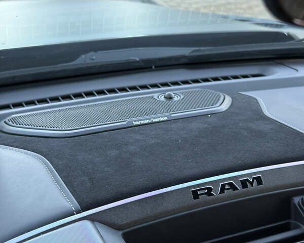 Черный Ram 1500, объемом двигателя 6.2 л и пробегом 30 тыс. км за 135000 $, фото 23 на Automoto.ua