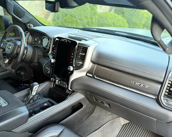 Черный Ram 1500, объемом двигателя 6.2 л и пробегом 30 тыс. км за 135000 $, фото 13 на Automoto.ua