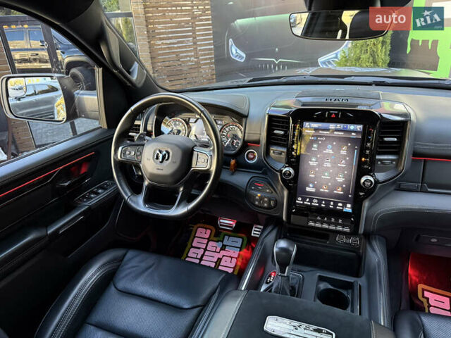 Черный Ram 1500, объемом двигателя 6.2 л и пробегом 43 тыс. км за 123000 $, фото 18 на Automoto.ua