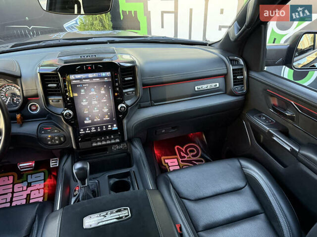 Черный Ram 1500, объемом двигателя 6.2 л и пробегом 43 тыс. км за 123000 $, фото 17 на Automoto.ua