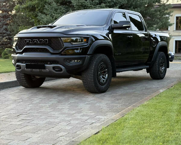 Черный Ram 1500, объемом двигателя 6.2 л и пробегом 30 тыс. км за 135000 $, фото 1 на Automoto.ua