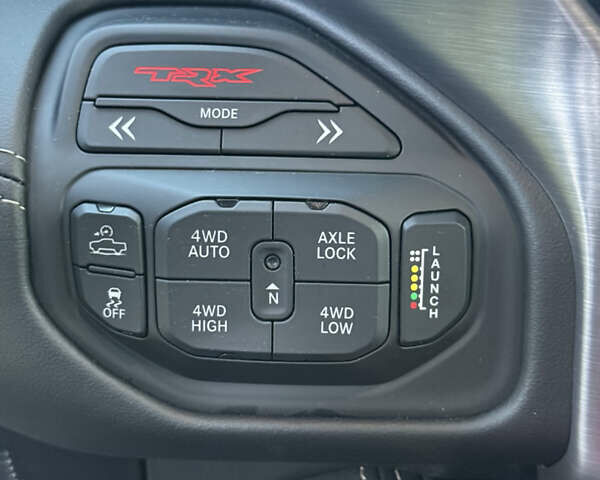 Черный Ram 1500, объемом двигателя 6.2 л и пробегом 30 тыс. км за 135000 $, фото 21 на Automoto.ua