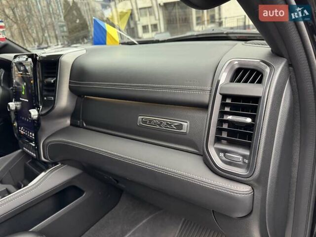 Чорний Ram 1500, об'ємом двигуна 6.2 л та пробігом 34 тис. км за 123000 $, фото 45 на Automoto.ua