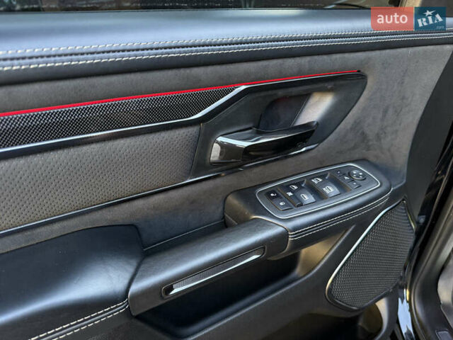 Черный Ram 1500, объемом двигателя 6.2 л и пробегом 43 тыс. км за 123000 $, фото 34 на Automoto.ua