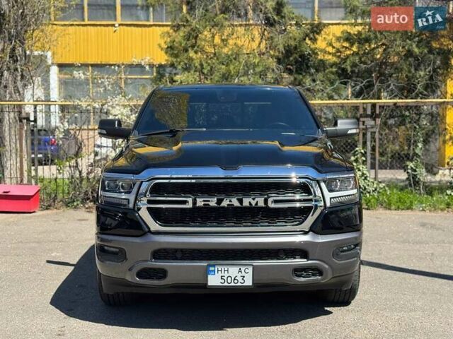 Чорний Ram 1500, об'ємом двигуна 3.6 л та пробігом 7 тис. км за 28500 $, фото 3 на Automoto.ua