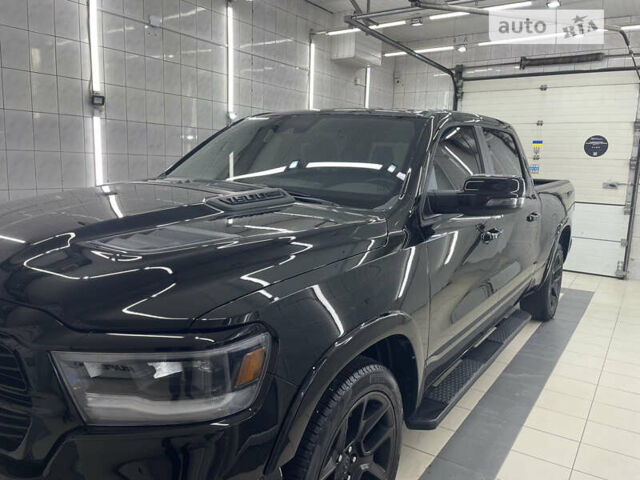 Черный Ram 1500, объемом двигателя 5.7 л и пробегом 5 тыс. км за 59999 $, фото 2 на Automoto.ua