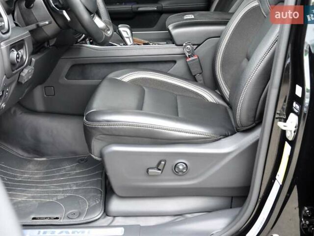 Черный Ram 1500, объемом двигателя 6.2 л и пробегом 24 тыс. км за 154500 $, фото 37 на Automoto.ua