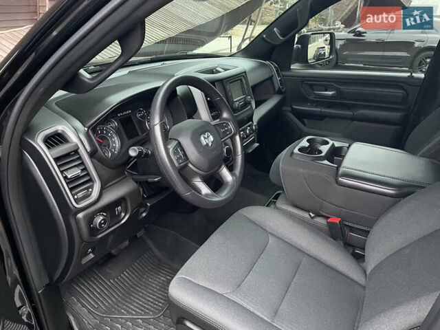 Ram 1500 2023 в Одессе на Automoto.ua Черный Ram 1500, объемом двигателя 3.6 л и пробегом 12 тыс. км за 36000 $, фото 7 на Automoto.ua