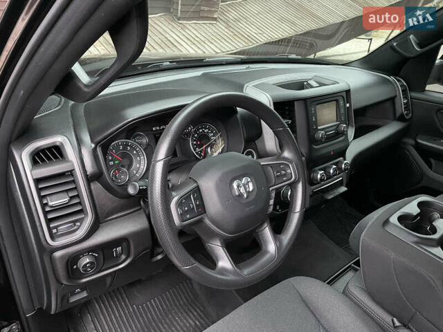 Ram 1500 2023 в Одессе на Automoto.ua Черный Ram 1500, объемом двигателя 3.6 л и пробегом 12 тыс. км за 36000 $, фото 8 на Automoto.ua