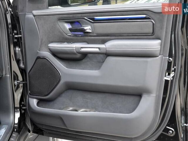Ram 1500 2023 в Киеве на Automoto.ua Черный Ram 1500, объемом двигателя 6.2 л и пробегом 24 тыс. км за 155000 $, фото 51 на Automoto.ua