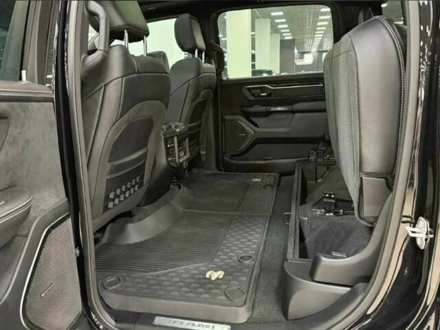 Чорний Ram 1500, об'ємом двигуна 6.2 л та пробігом 13 тис. км за 66900 $, фото 12 на Automoto.ua