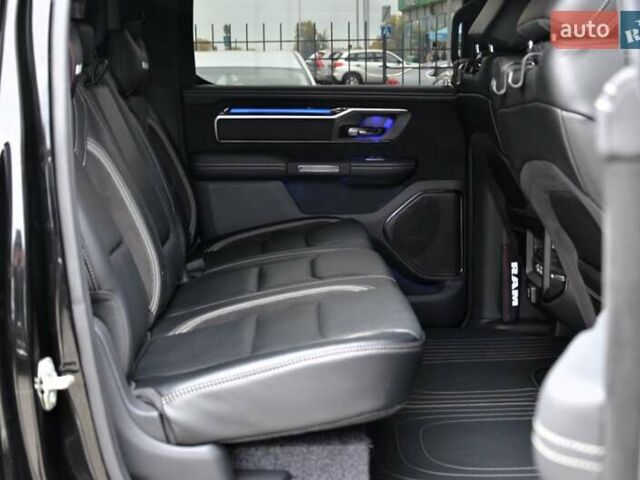 Ram 1500 2023 в Киеве на Automoto.ua Черный Ram 1500, объемом двигателя 6.2 л и пробегом 24 тыс. км за 155000 $, фото 49 на Automoto.ua