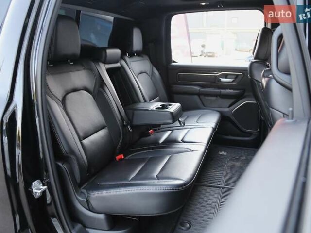 Ram 1500 2023 в Киеве на Automoto.ua Черный Ram 1500, объемом двигателя 5.65 л и пробегом 54 тыс. км за 75000 $, фото 10 на Automoto.ua
