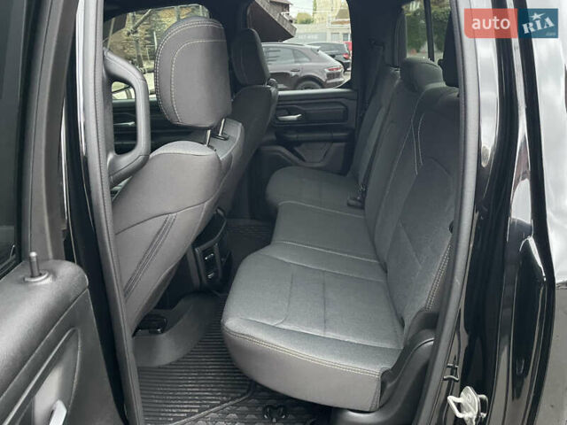 Ram 1500 2023 в Одессе на Automoto.ua Черный Ram 1500, объемом двигателя 3.6 л и пробегом 12 тыс. км за 36000 $, фото 10 на Automoto.ua