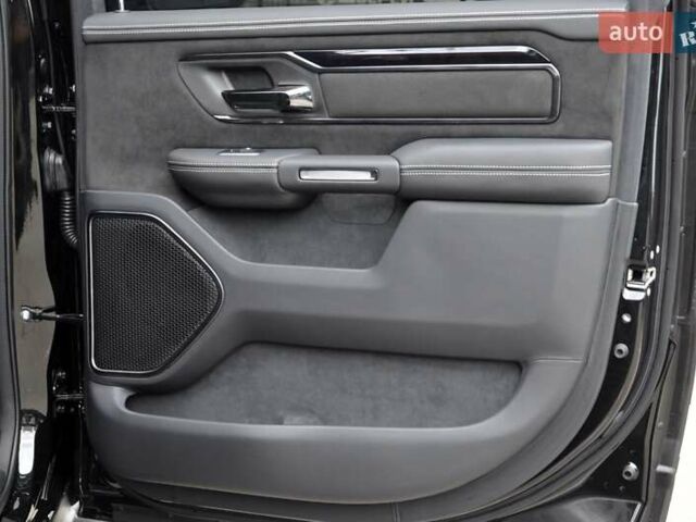 Ram 1500 2023 в Киеве на Automoto.ua Черный Ram 1500, объемом двигателя 6.2 л и пробегом 24 тыс. км за 155000 $, фото 47 на Automoto.ua