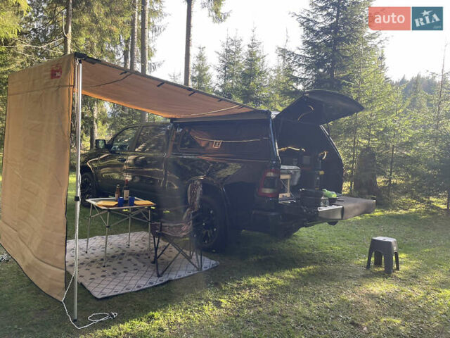 Чорний Ram 1500, об'ємом двигуна 5.65 л та пробігом 31 тис. км за 56500 $, фото 11 на Automoto.ua