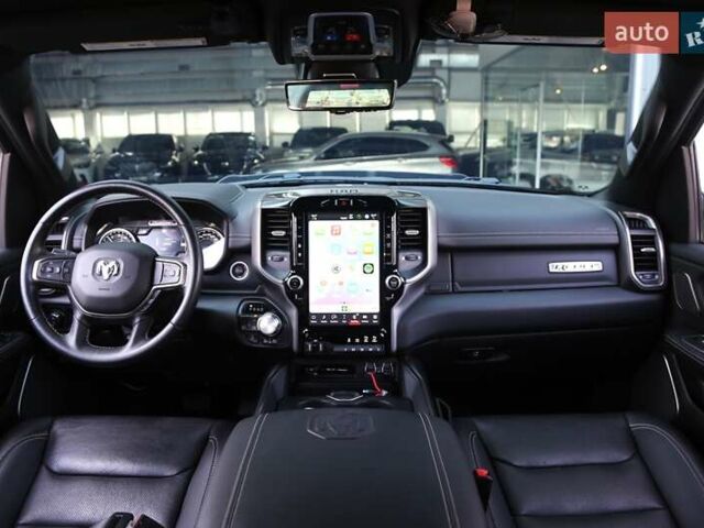 Ram 1500 2023 в Киеве на Automoto.ua Черный Ram 1500, объемом двигателя 5.65 л и пробегом 54 тыс. км за 75000 $, фото 14 на Automoto.ua