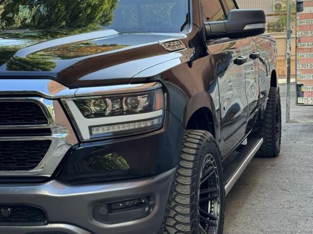 Черный Ram 1500, объемом двигателя 3.6 л и пробегом 12 тыс. км за 36000 $, фото 2 на Automoto.ua