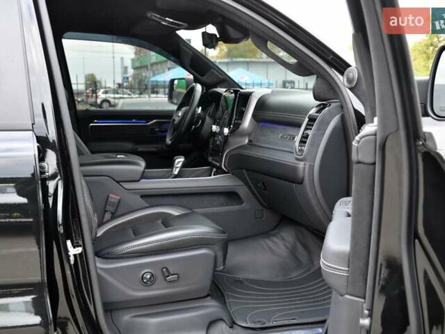 Ram 1500 2023 в Киеве на Automoto.ua Черный Ram 1500, объемом двигателя 6.2 л и пробегом 24 тыс. км за 155000 $, фото 52 на Automoto.ua