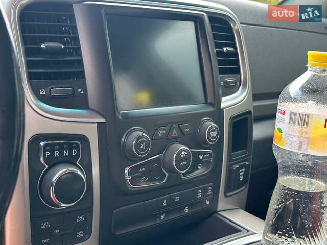Красный Ram 1500, объемом двигателя 5.65 л и пробегом 220 тыс. км за 22000 $, фото 20 на Automoto.ua